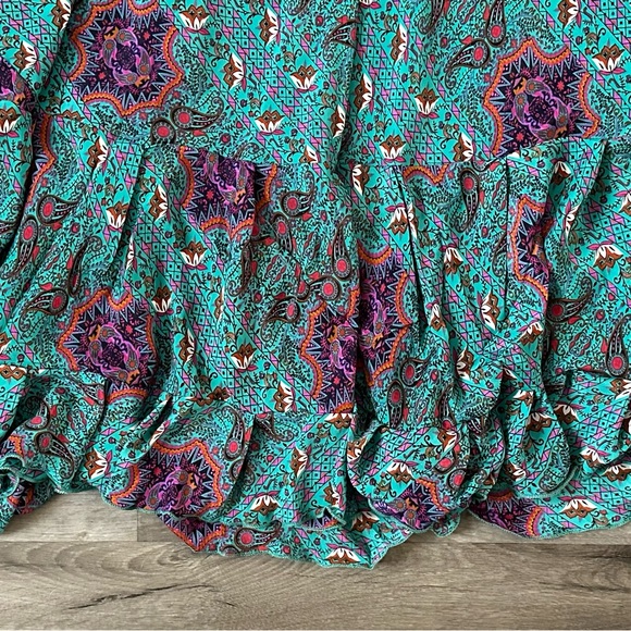 Patterned Maxi Dress - Picture 5 of 6